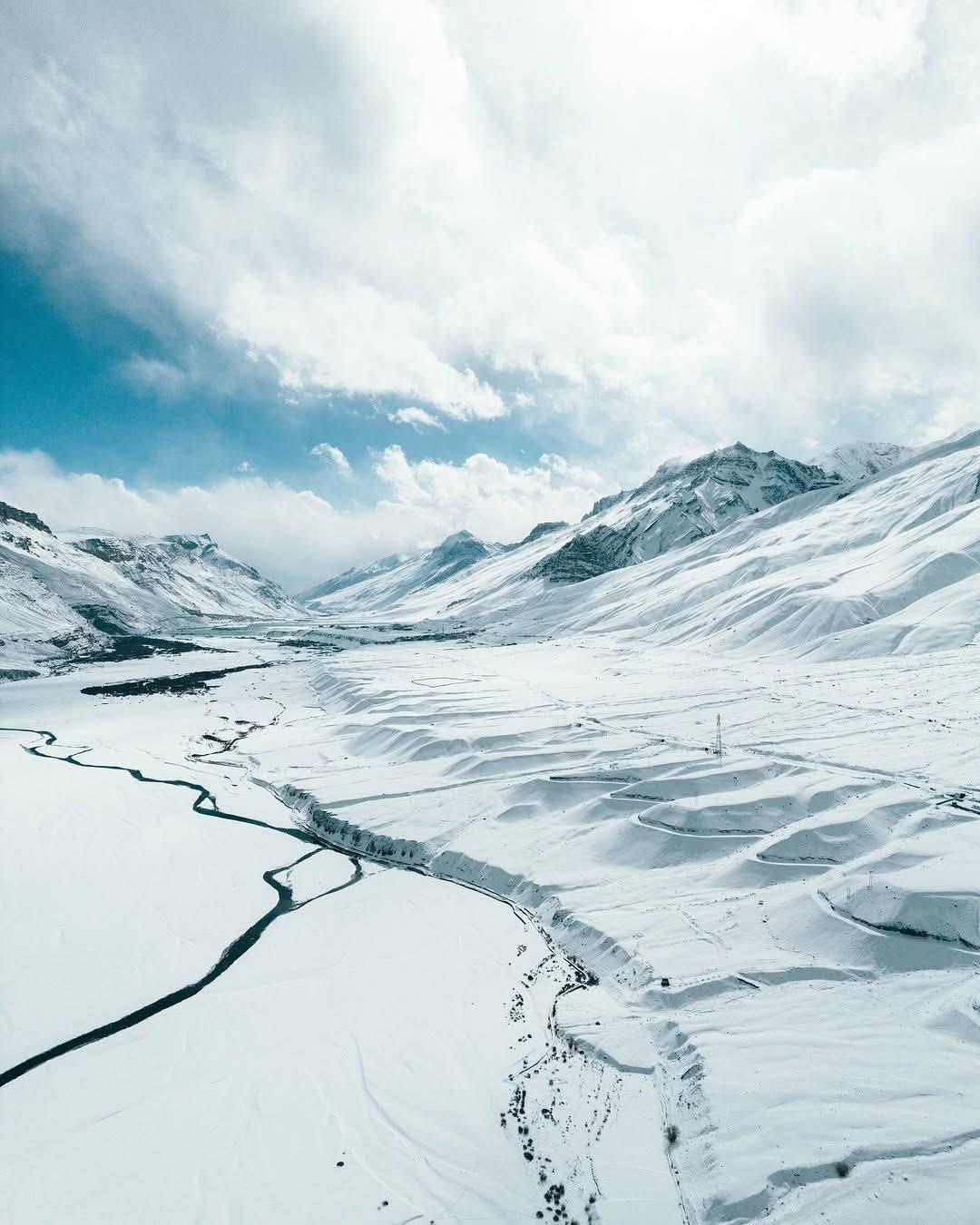 Trekking in India with Frontpoint Adventures : The High-Altitude Guide to Himalayan Wilderness & Expedition Craft — image 1
