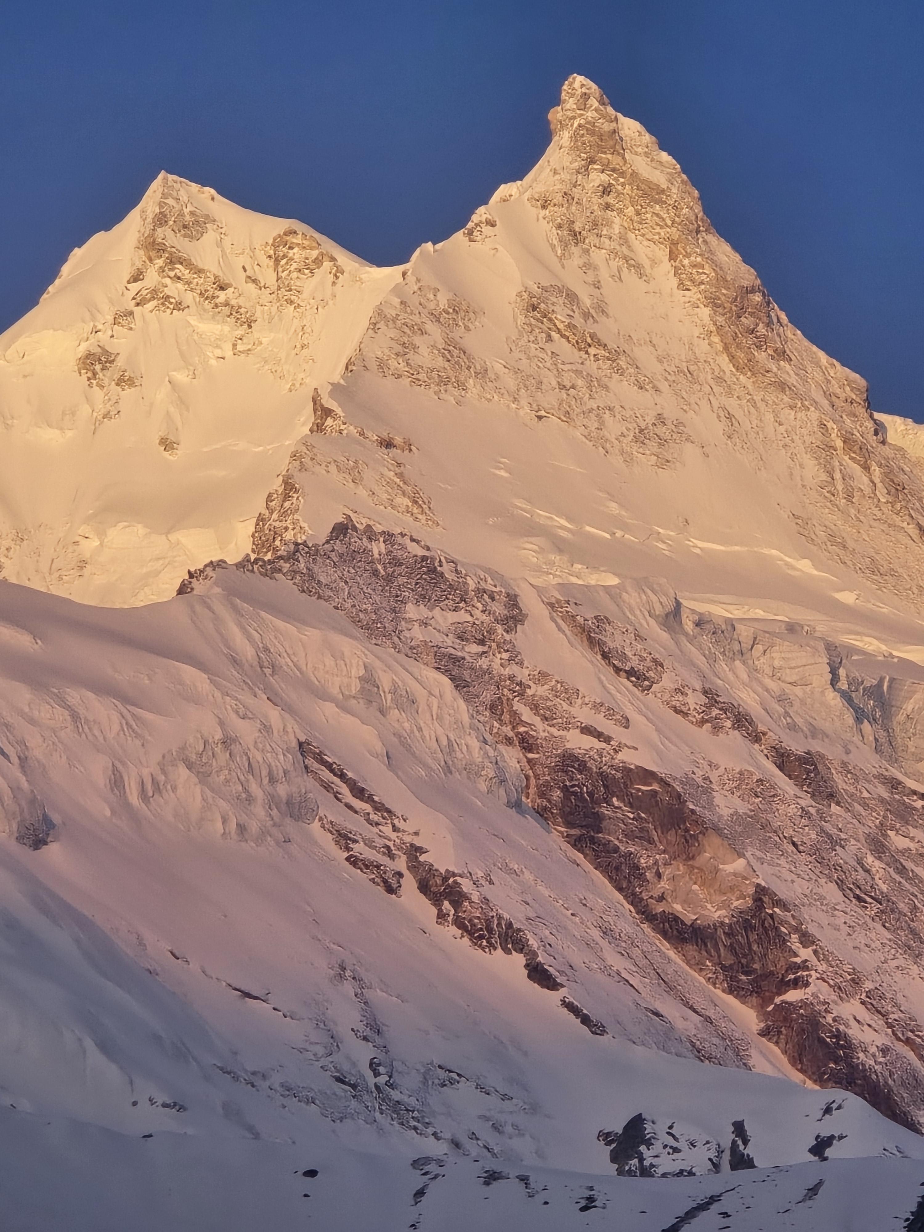 Annapurna Circuit Trek scenery 8
