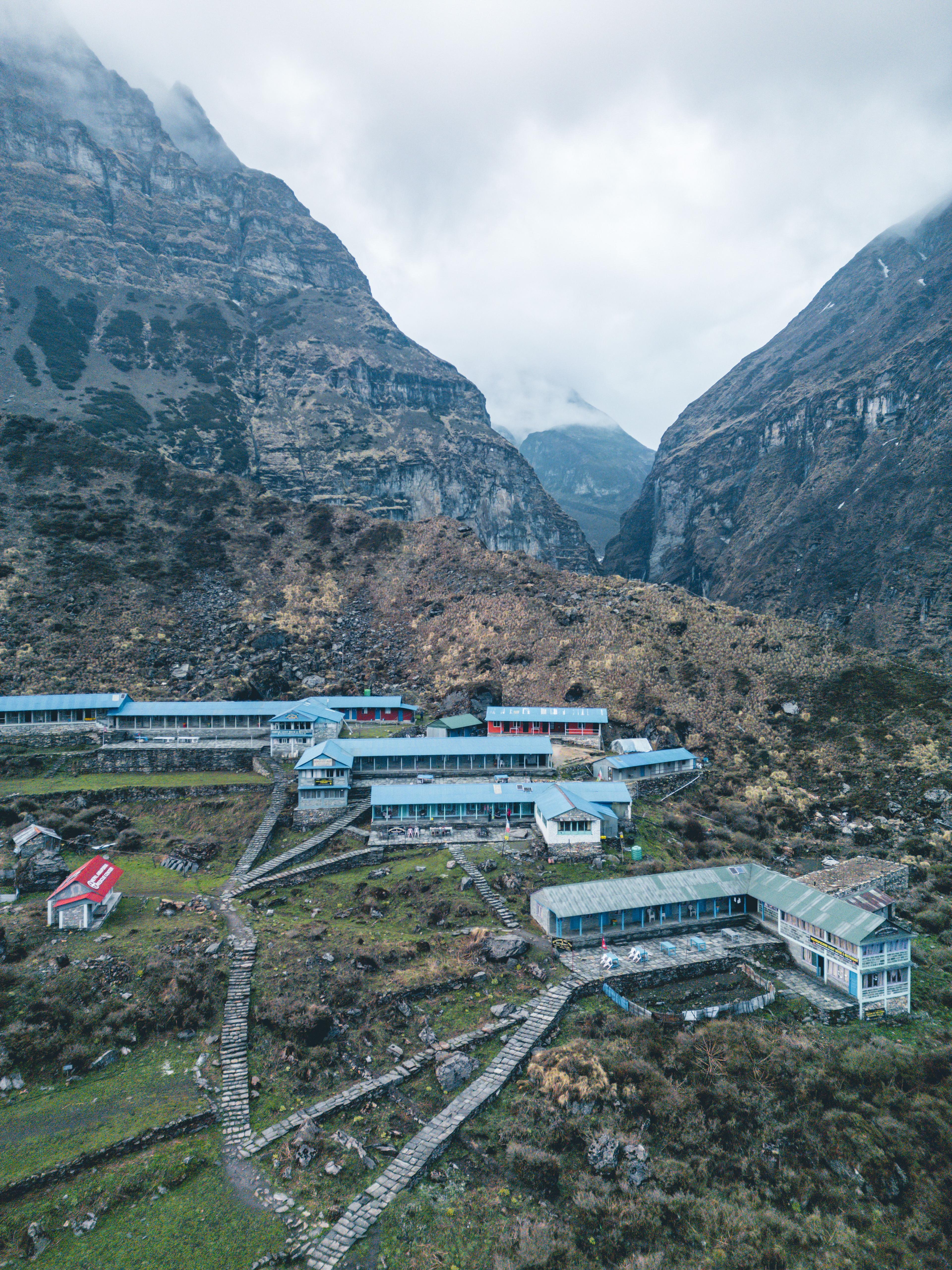 Annapurna Circuit Trek — Around the massif, over the Thorong La