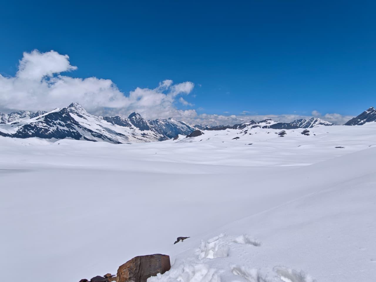 Bara Bhangal Glacier Trek scenery 2