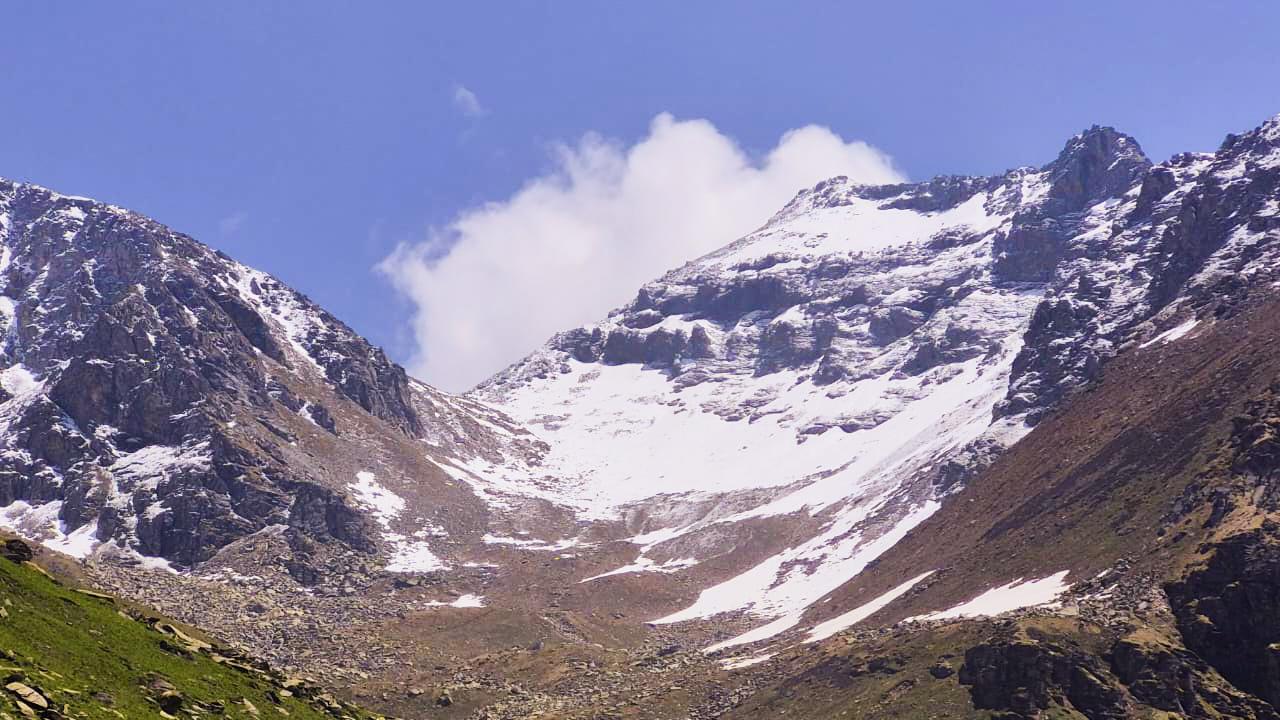 Buran Ghati Trek scenery 12