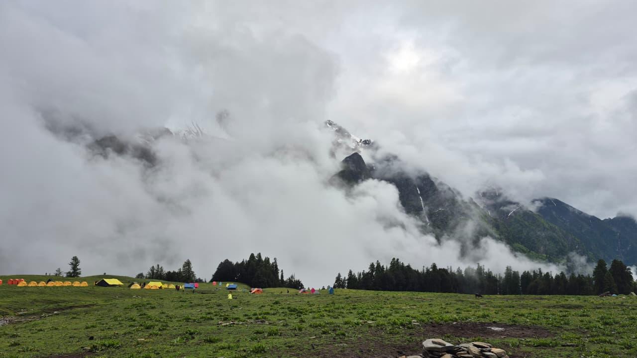 Buran Ghati Trek scenery 2