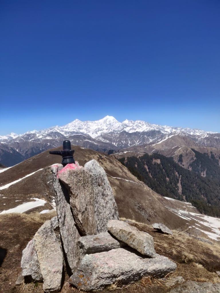 Dayara Bugyal Trek scenery 2