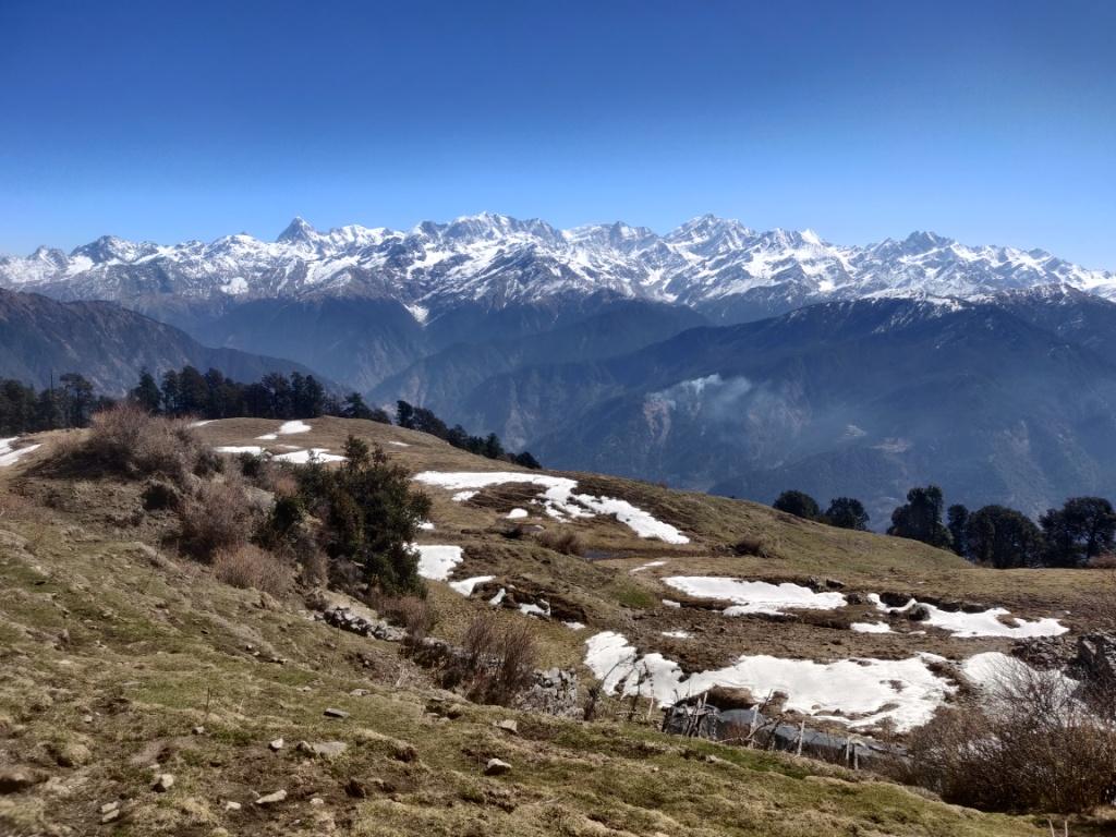 Dayara Bugyal Trek scenery 4