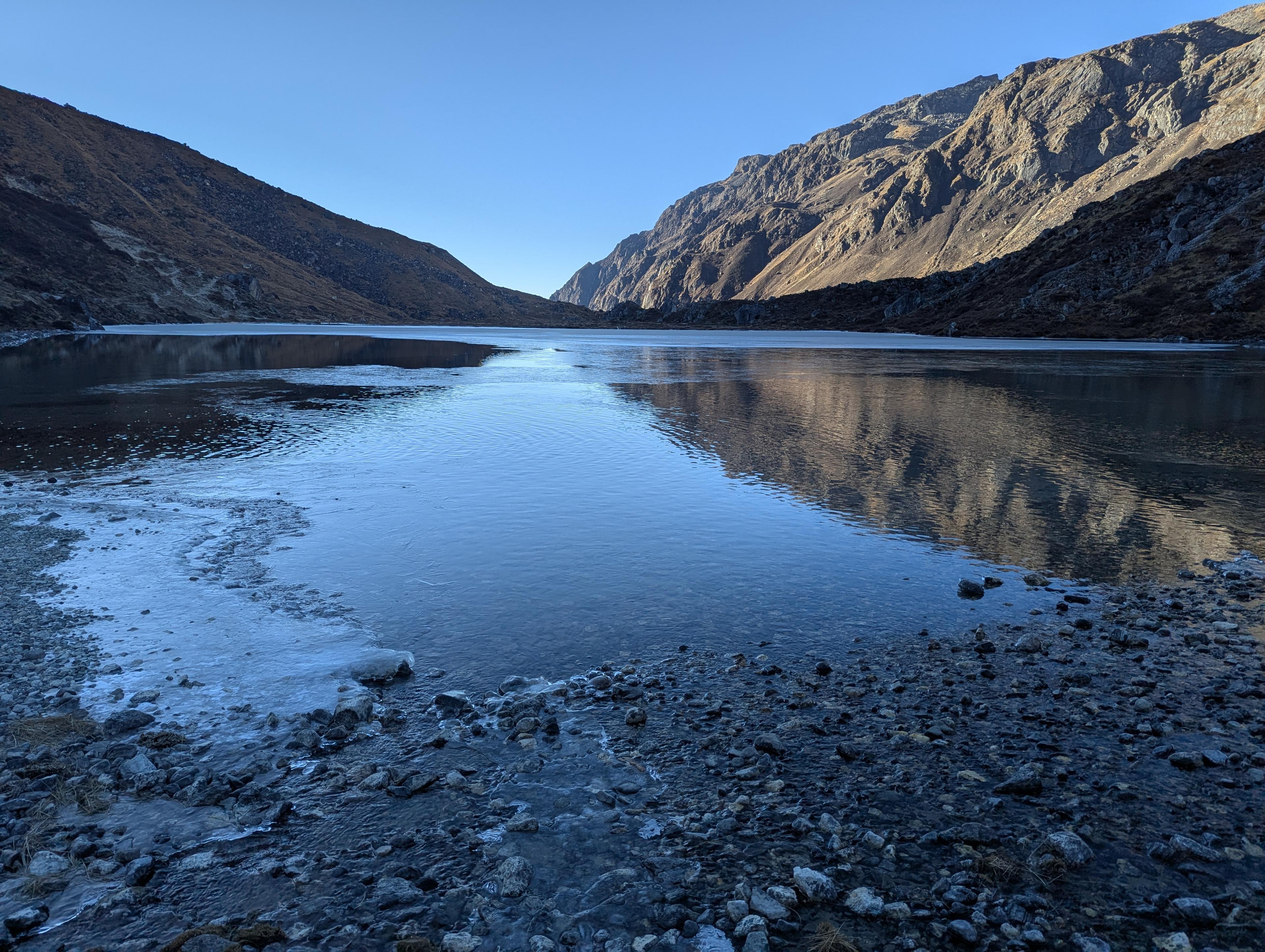 Goechala Trek — Sunrise on the wall of Kanchenjunga