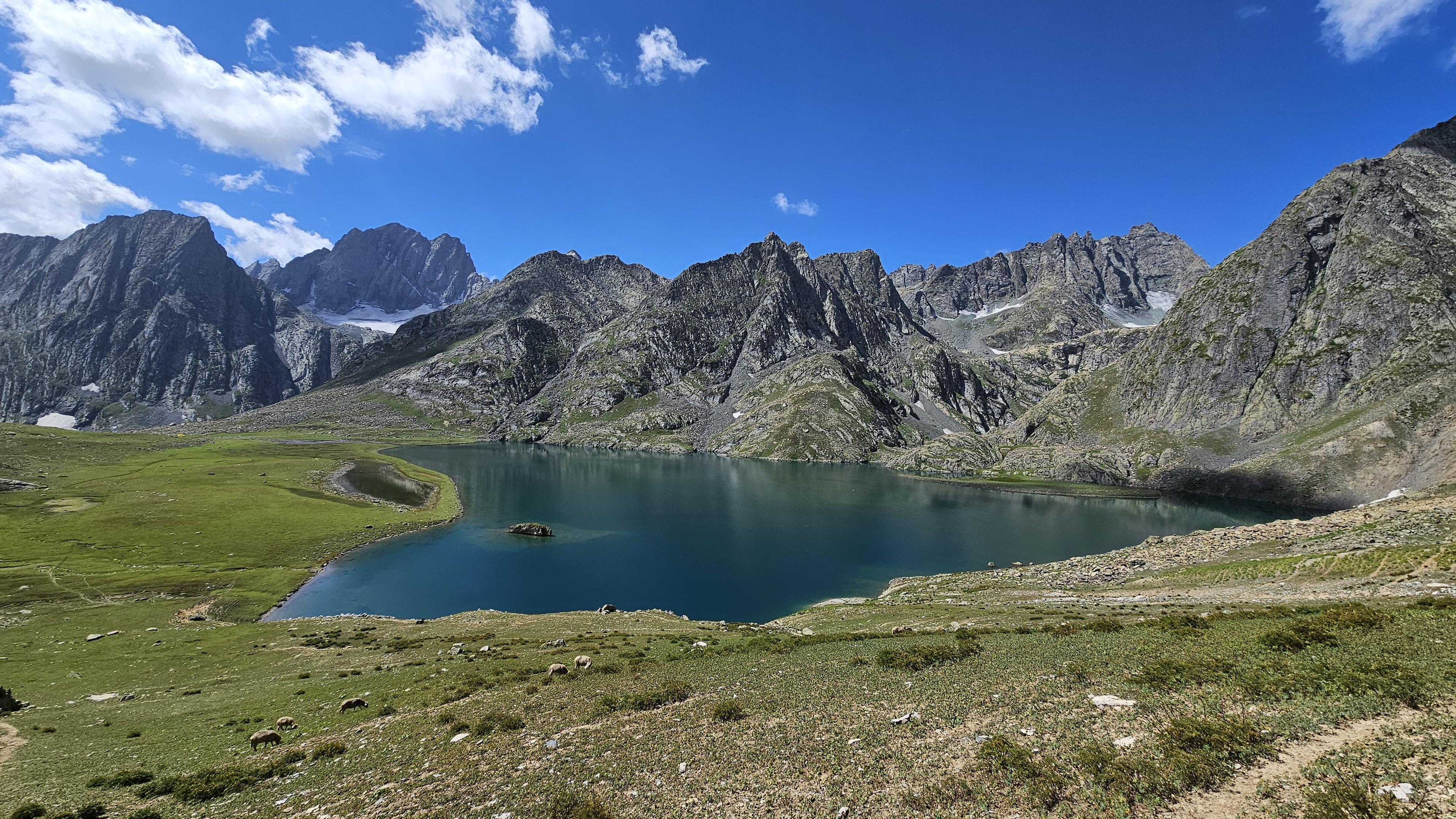 Gokyo Lakes & Gokyo Ri Trek scenery 3