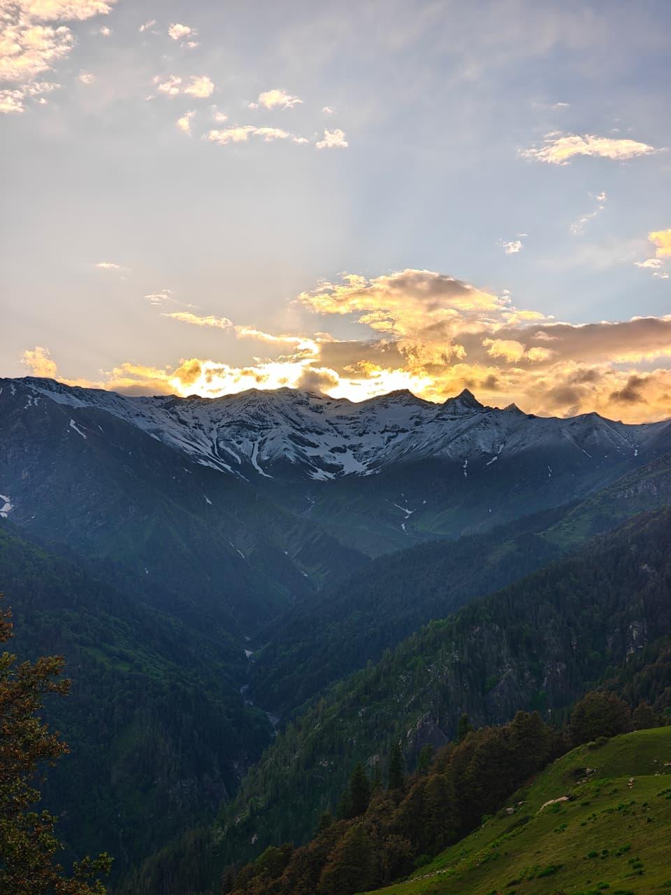 Kalihani Pass Trek — An old Gaddi shepherd pass over the Pir Panjal