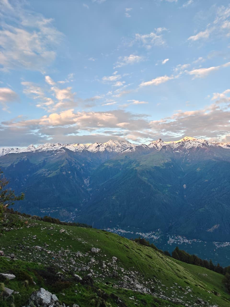 Kalihani Pass Trek scenery 2