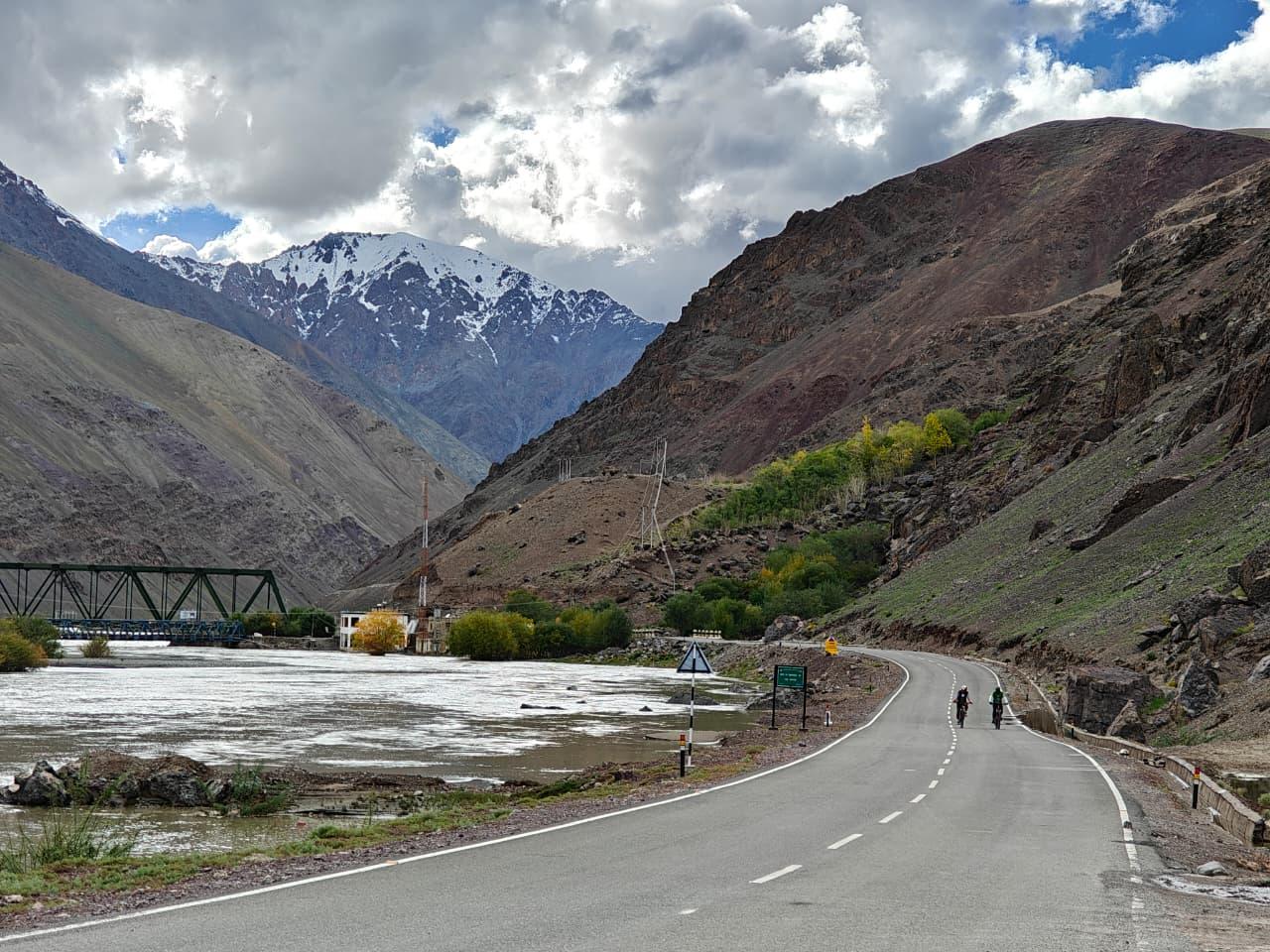 Manali–Leh Cycling Expedition scenery 14