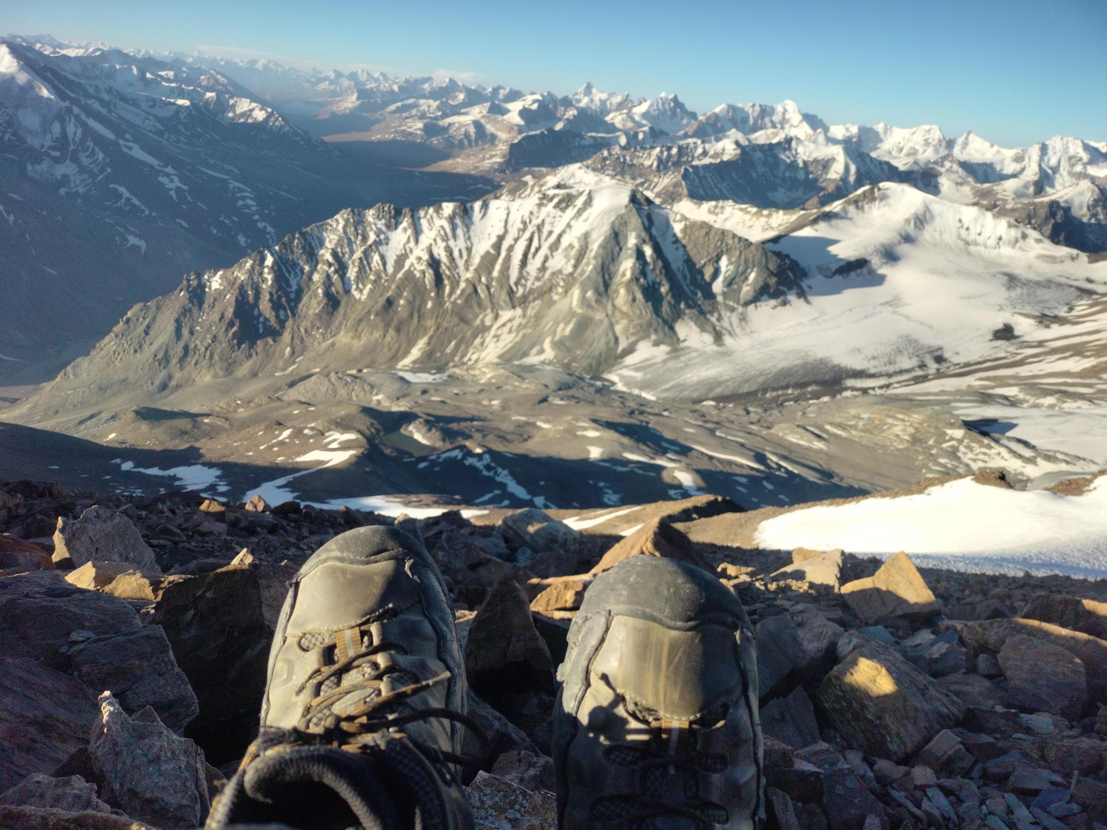 Mt. Yunam Peak Trek scenery 9