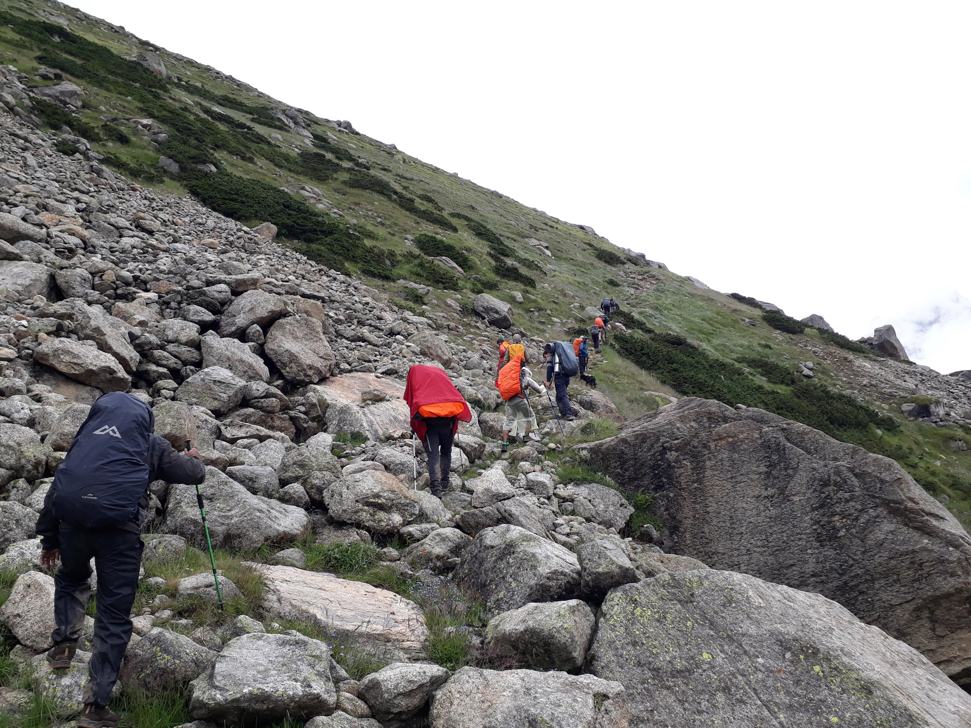 Pin Parvati Pass Trek scenery 18