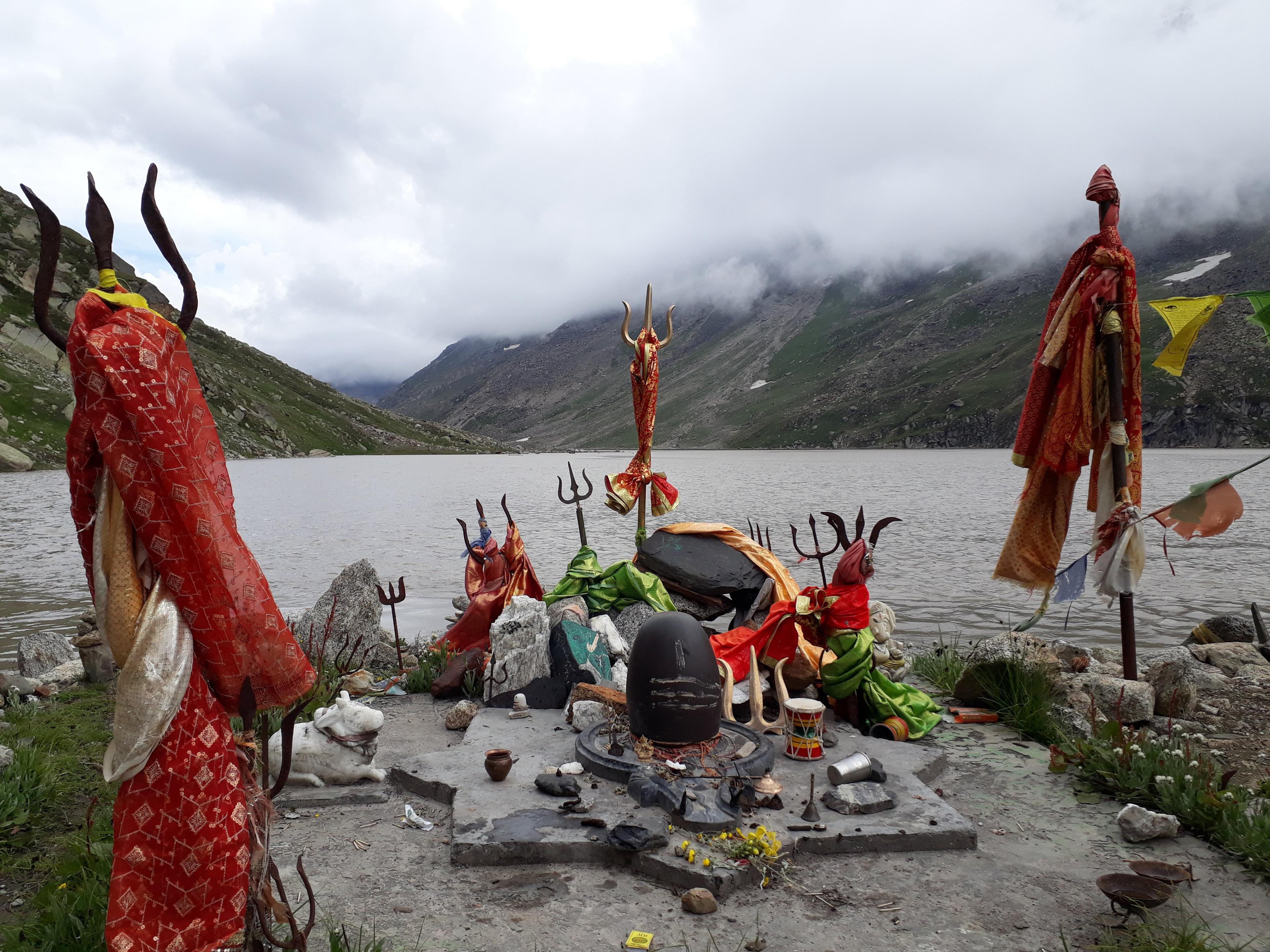 Pin Parvati Pass Trek scenery 17